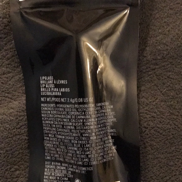 🧚♀️LITTLE LOVELY MAC DISCONTINUED MINI Lip Glass NWT/SEALED - Picture 8 of 8